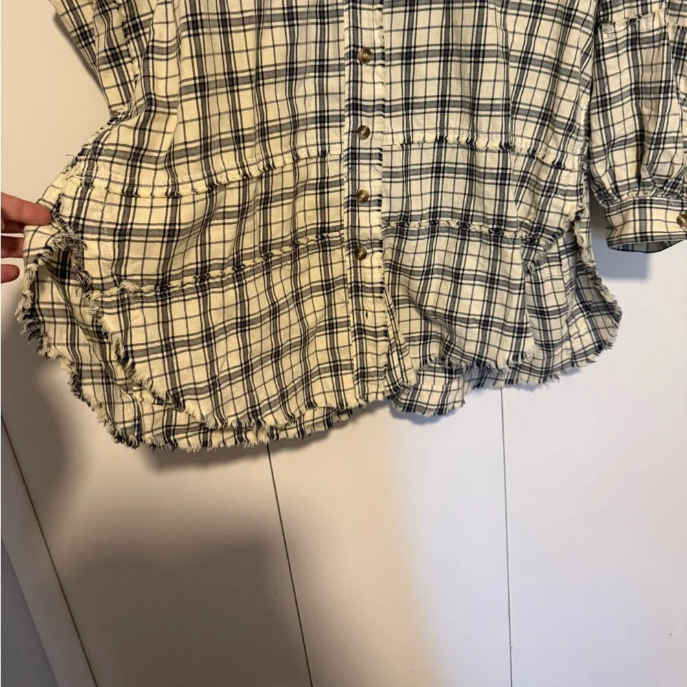 Talulah Plaid Button Up Tunic size medium - Picture 3 of 5